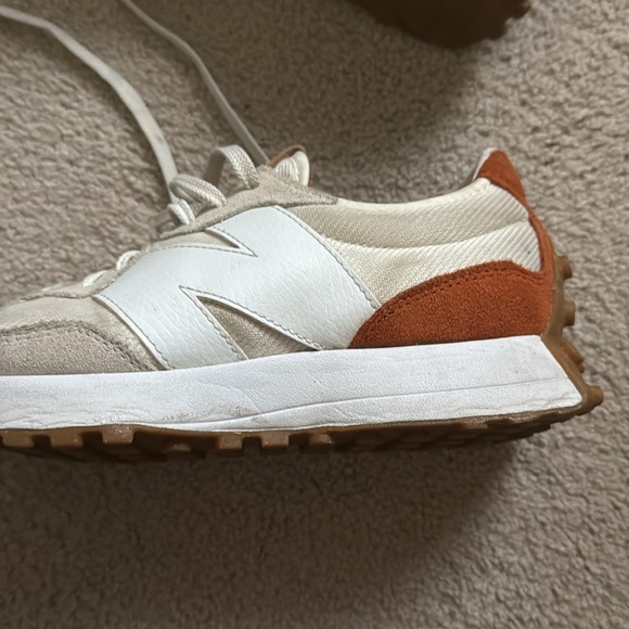 New Balance 327 Sneakers - Picture 8 of 8